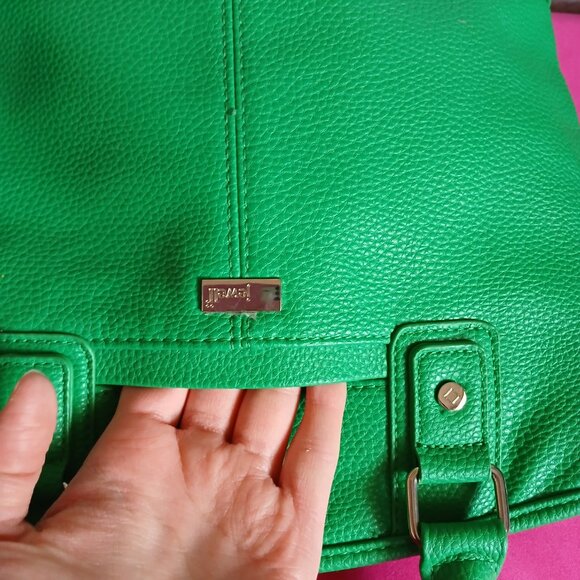 Green Purse by Jewel Collection - Picture 4 of 7